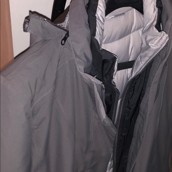 North Face Women’s jacket - Picture 2 of 6